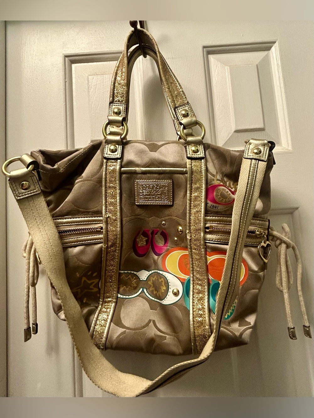 Y2K Coach Daisy
Poppy Spotlight Bag
Serial No. H1220-F21101